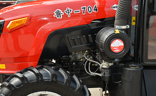 AG官网-600型拖拉机
